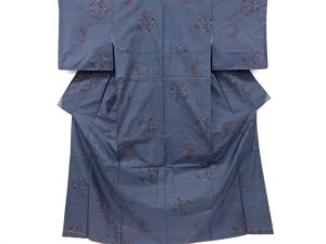 未使用品　花唐草模様織り出し本場泥大島紬着物(5マルキ)